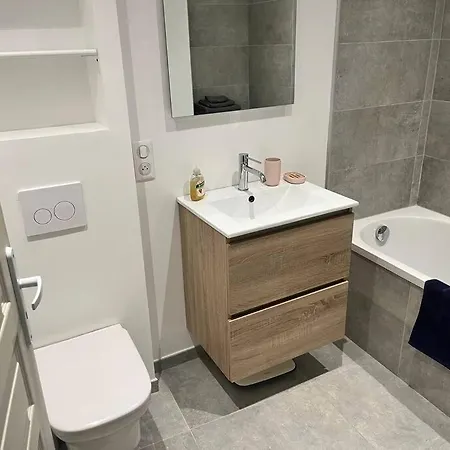 Apartament 2 Chambres Au Coeur Du Centre Ville. Ajaccio (Corsica)