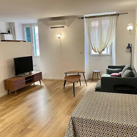 2 Chambres Au Coeur Du Centre Ville. *